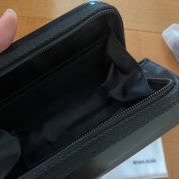 NEW Salvatore Ferragamo Sleek Black Hardcase Travel Case with Amenities - Picture 6 of 7